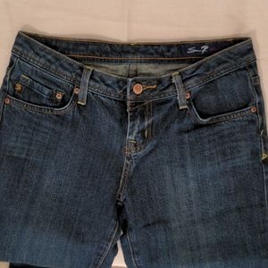 Seven 7 jeans, sz 28, NWOT, in perfect shape.